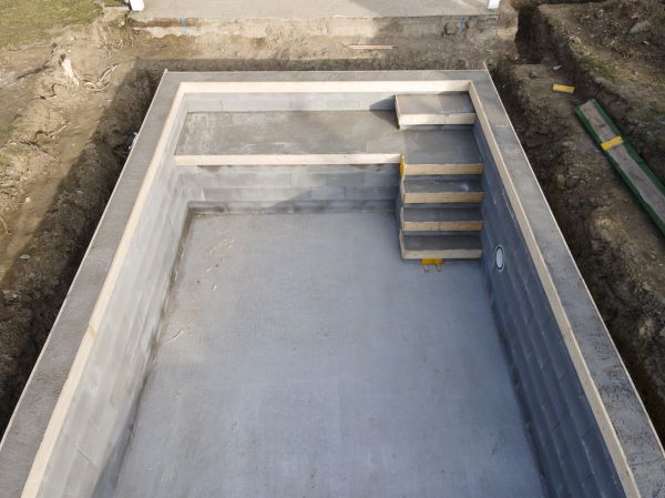 Pool Building Service
